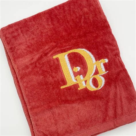 dior towel